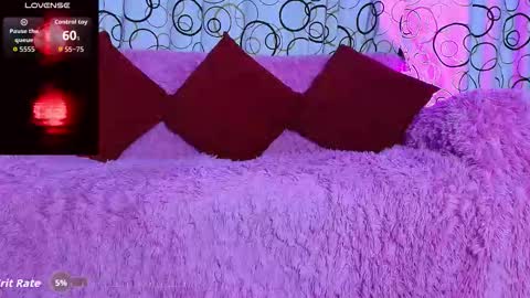 Snapshot of sukifuyu__ chatting on October 2025 02:01:02 AM online show from October 2025 02:01:02 AM