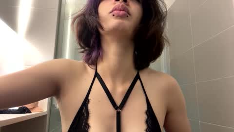 Suku Ren online show from September 2025 04:23:02 PM