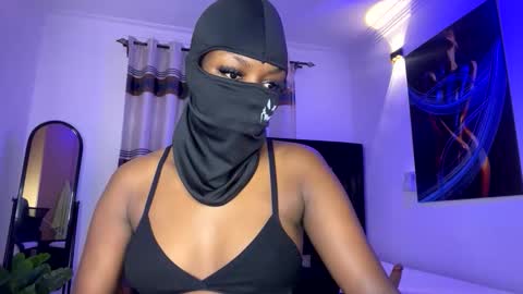maskedtemptress online show from November 2025 02:35:01 AM