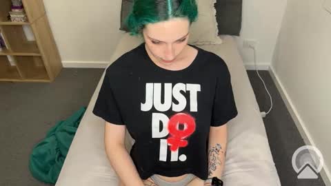 Snapshot of summer96o chatting on September 2025 09:00:01 AM Summer online show from September 2025 09:00:01 AM