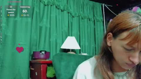 Snapshot of summer__xo chatting on April 2026 11:21:01 PM Summer online show from April 2026 11:21:01 PM