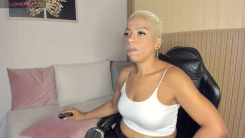 Summer online show from October 2025 01:34:01 PM