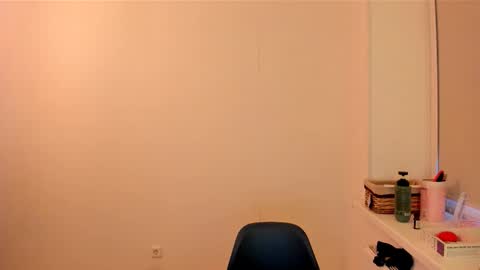 Snapshot of summer_preston chatting on November 2025 06:30:01 AM Summer Preston online show from November 2025 06:30:01 AM