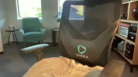 Snapshot of summerfun1975 chatting on January 2025 11:33:01 PM Summerfun online show from January 2025 11:33:01 PM