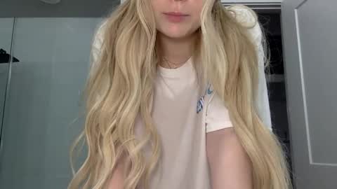 Snapshot of summergracexxx chatting on February 2025 07:27:01 AM Summer online show from February 2025 07:27:01 AM