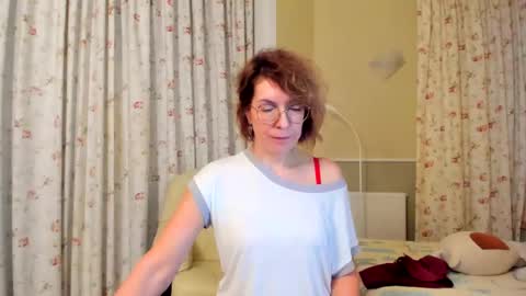 Snapshot of summerliza chatting on January 2025 12:25:01 AM summerliza online show from January 2025 12:25:01 AM