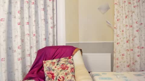 Snapshot of summerliza chatting on January 2025 07:08:01 PM summerliza online show from January 2025 07:08:01 PM