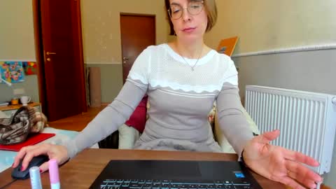 Snapshot of summerliza chatting on January 2025 11:22:02 AM summerliza online show from January 2025 11:22:02 AM