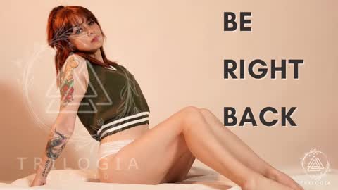 Snapshot of summerprints chatting on December 2024 06:27:02 PM Summer online show from December 2024 06:27:02 PM