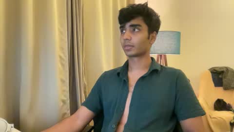 Snapshot of summiter chatting on October 2025 06:58:01 PM summiter online show from October 2025 06:58:01 PM