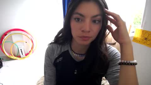 moon1 online show from March 2026 03:50:01 PM