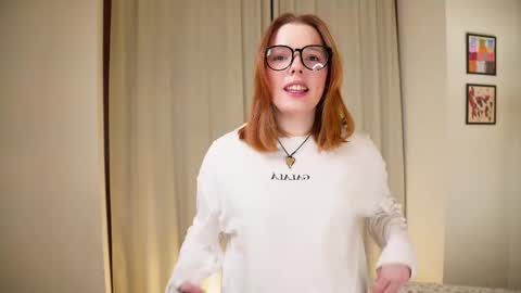 Molly online show from March 2026 04:44:02 PM