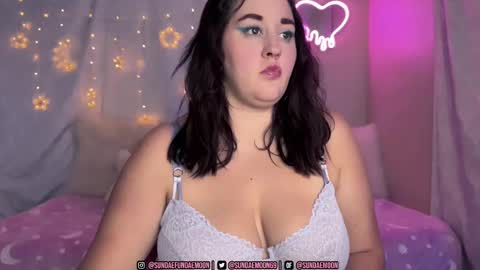 Snapshot of sundaemoon chatting on September 2025 02:57:01 AM sundaemoon online show from September 2025 02:57:01 AM