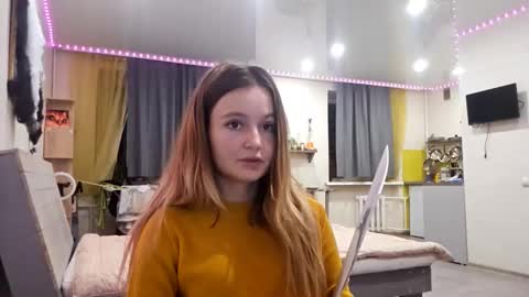 Lia online show from November 2025 01:43:03 PM