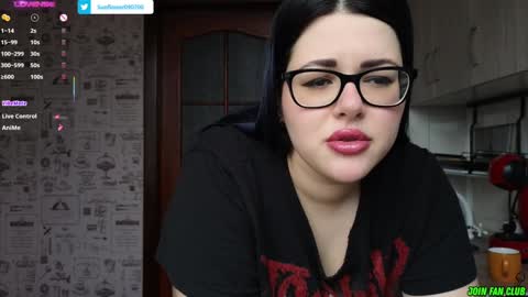 Snapshot of sunflower0907 chatting on January 2025 09:44:02 AM Tina. Im topless model online show from January 2025 09:44:02 AM