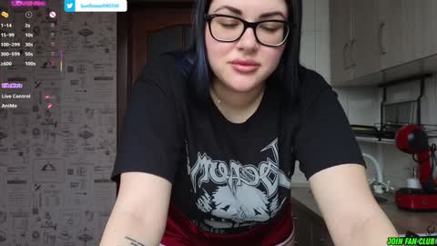 Snapshot of sunflower0907 chatting on February 2025 11:54:01 AM Tina. Im topless model online show from February 2025 11:54:01 AM