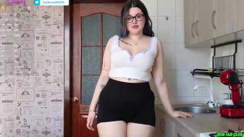 Snapshot of sunflower0907 chatting on February 2025 12:06:02 PM Tina. Im topless model online show from February 2025 12:06:02 PM