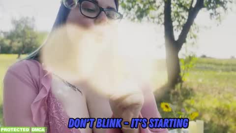 Snapshot of sunflower0907 chatting on October 2025 08:03:01 AM Tina. Im topless model online show from October 2025 08:03:01 AM