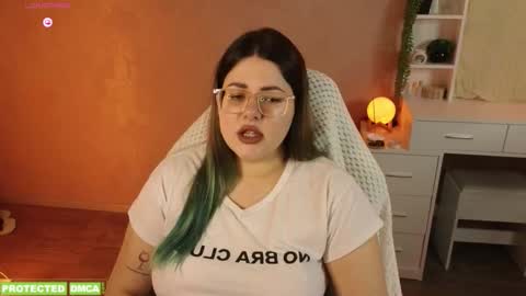 Snapshot of sunflower0907 chatting on October 2025 09:08:02 AM Tina. Im topless model online show from October 2025 09:08:02 AM