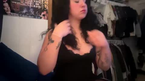 Snapshot of sunflowerxo chatting on November 2025 07:13:02 AM Sofie online show from November 2025 07:13:02 AM