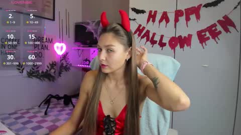 Sofia online show from October 2025 09:38:01 PM