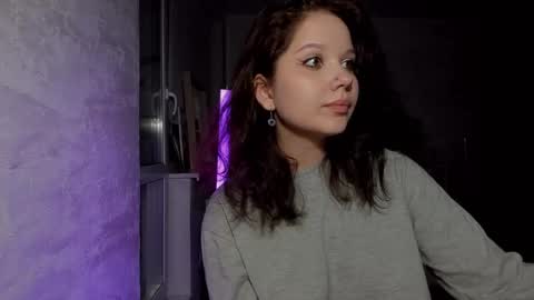 Snapshot of sunlovedamily chatting on February 2025 06:26:01 PM Amy online show from February 2025 06:26:01 PM