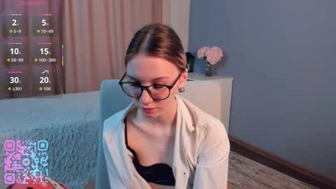 Kiki online show from March 2026 02:04:02 AM