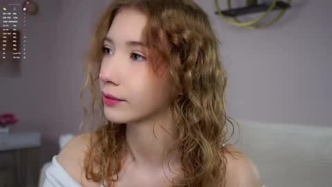 Lily online show from September 2025 01:57:02 PM