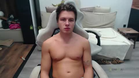 Alice and Sergey online show from October 2025 07:47:02 PM