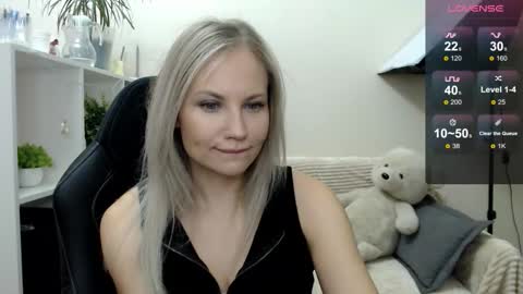 Naomi online show from October 2025 03:18:02 AM