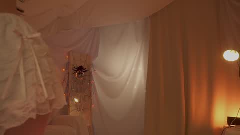 Maria online show from November 2025 08:57:01 PM