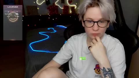 sunny mood online show from December 2025 09:36:01 AM