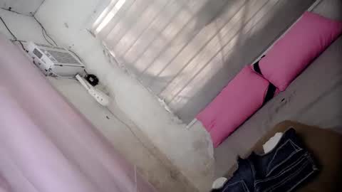 Snapshot of sunny_sexie chatting on May 2026 05:58:01 AM sunny_sexie online show from May 2026 05:58:01 AM