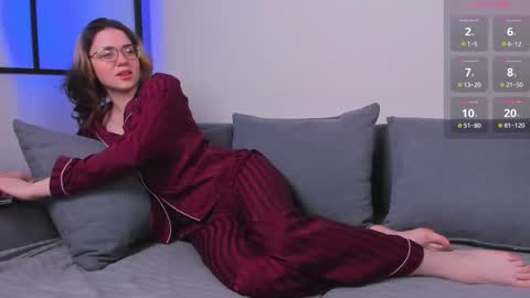 Snapshot of sunny_teaze chatting on December 2025 07:14:02 AM Sunny online show from December 2025 07:14:02 AM