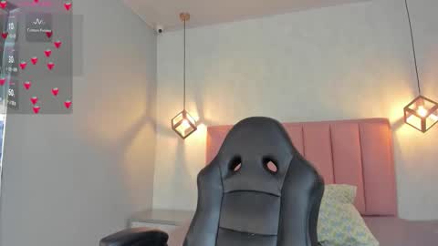  S U N N Y online show from February 2026 12:47:02 PM