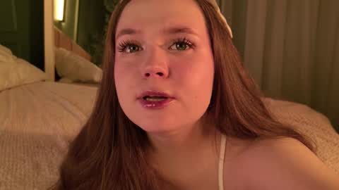 Snapshot of sunnyrisha chatting on November 2025 05:33:01 AM Risha online show from November 2025 05:33:01 AM