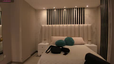 Sunny Rivers online show from March 2026 04:32:01 PM