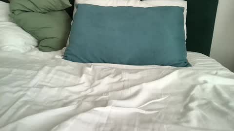 Snapshot of sunrice_ chatting on January 2025 12:25:02 PM Eva See Bio Dont forget to put your thumbs up. online show from January 2025 12:25:02 PM