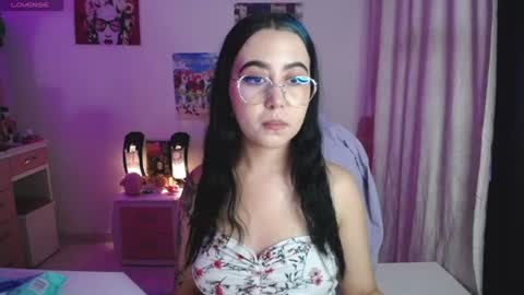 Snapshot of sunset_pienk chatting on June 2026 04:46:01 AM Sunset online show from June 2026 04:46:01 AM