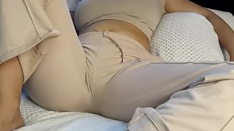 Annie online show from March 2025 08:12:01 PM