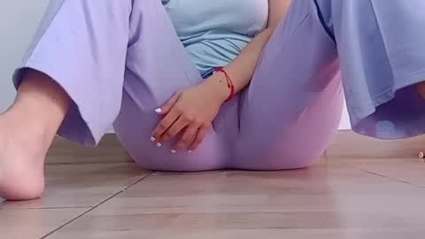 Annie online show from September 2025 04:11:01 PM