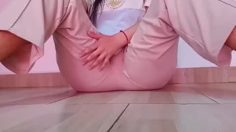 Annie online show from October 2025 04:18:01 PM