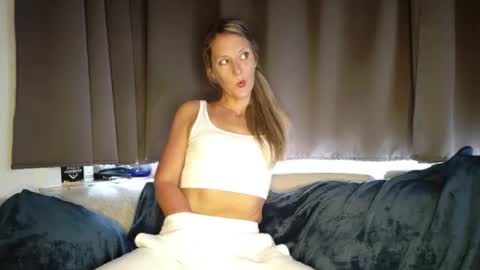 Ava online show from February 2025 04:00:02 PM