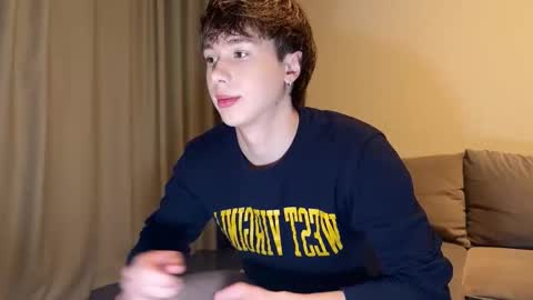 sunshinealex online show from December 2025 05:46:02 AM