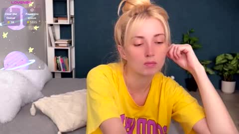 Snapshot of super_peach_stream chatting on September 2025 11:43:02 AM ANNApvt open full info in bio online show from September 2025 11:43:02 AM