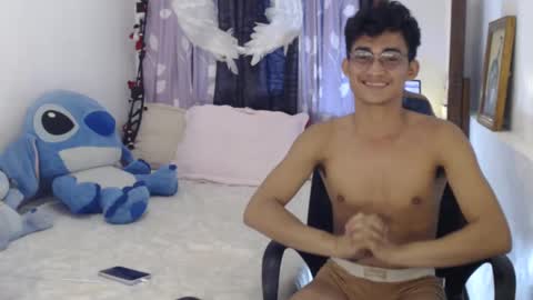 Snapshot of superasian143xx chatting on December 2024 08:38:02 AM GAY online show from December 2024 08:38:02 AM