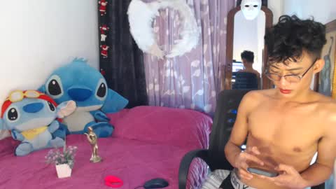 Snapshot of superasian143xx chatting on February 2025 10:59:02 AM GAY online show from February 2025 10:59:02 AM