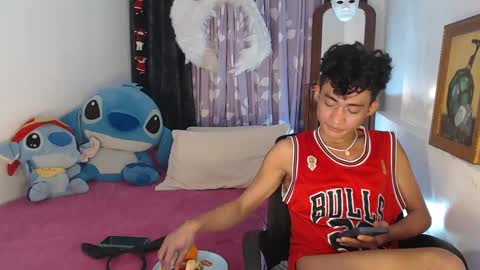 Snapshot of superasian143xx chatting on February 2025 04:44:01 PM GAY online show from February 2025 04:44:01 PM