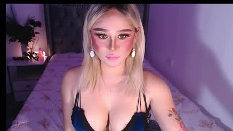 Snapshot of superh0tangelxx chatting on January 2025 01:56:02 AM CARMINA online show from January 2025 01:56:02 AM