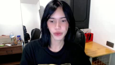 Snapshot of superhotbabe1 chatting on February 2025 05:04:02 AM Erica Help me to reach my goal Superhotbabe1 online show from February 2025 05:04:02 AM